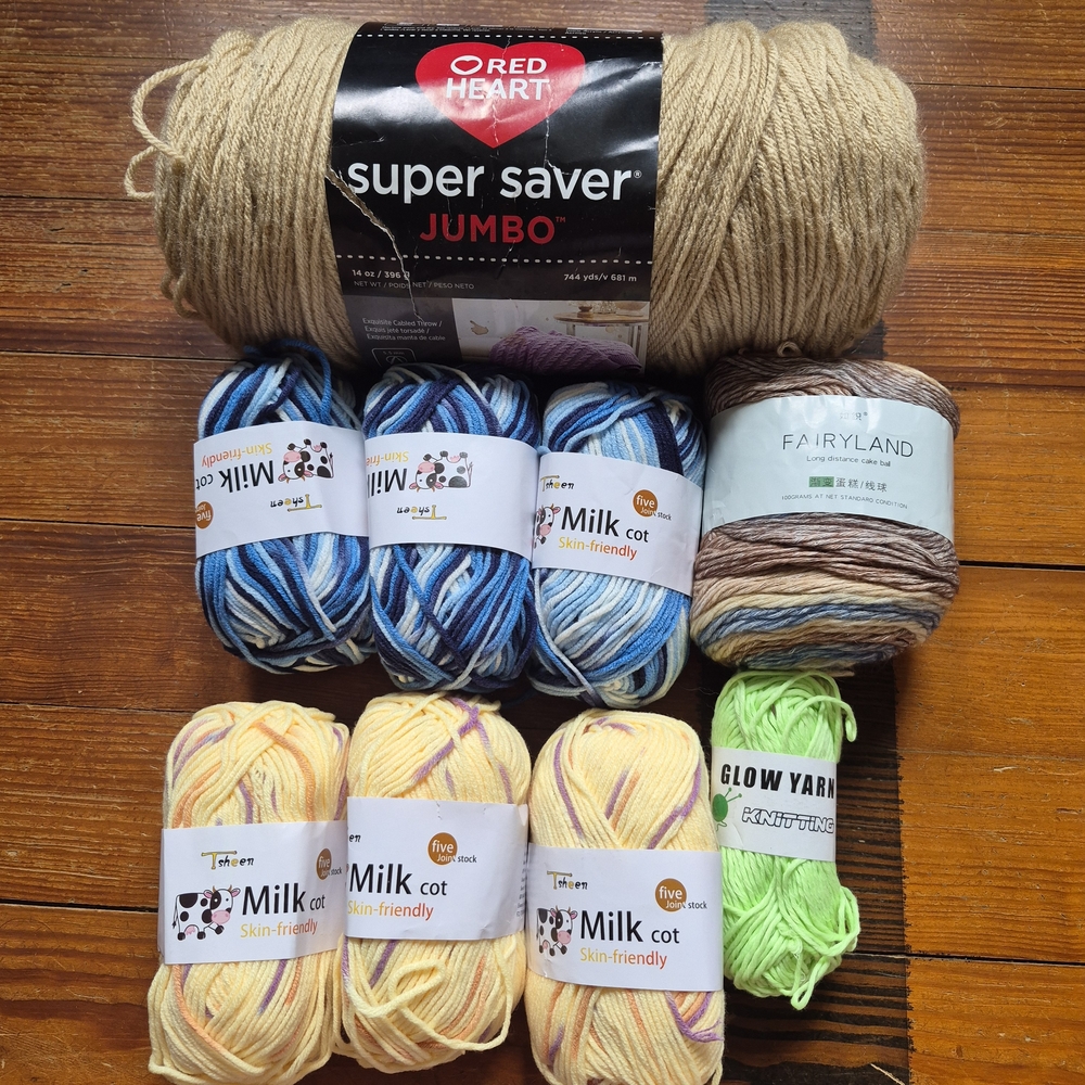 Red Heart Super Saver Jumbo Beige Yarn Bundle with Assorted Colors